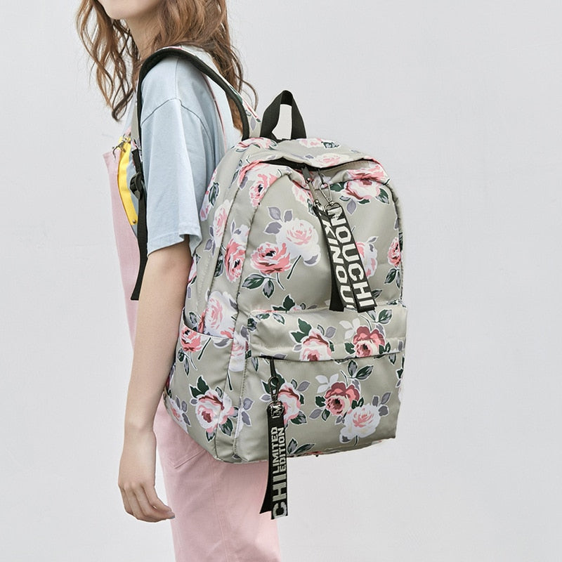 Roses Roses Country Floral Fashion Backpack, Laptop Bag